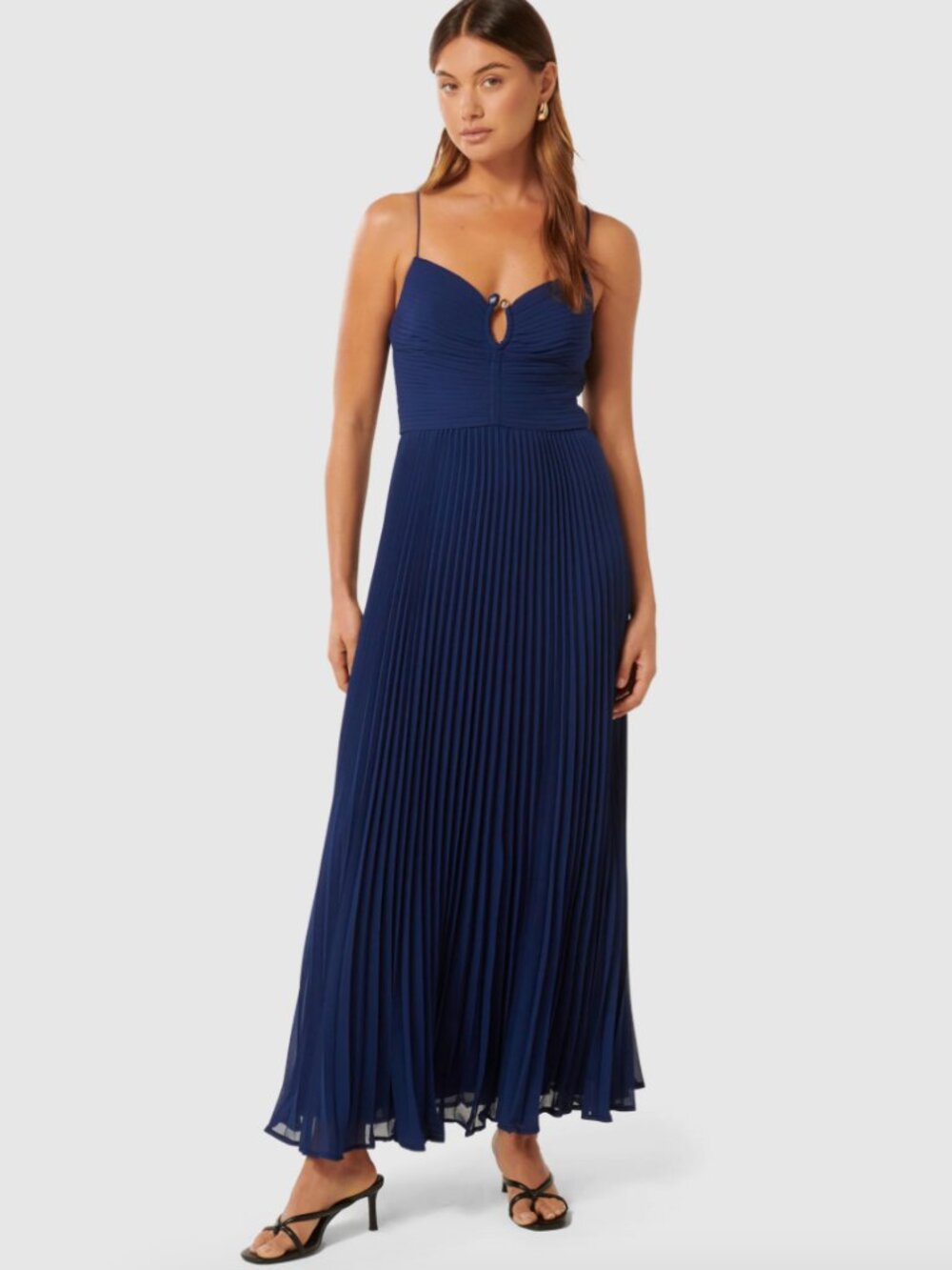 Metallic U-shaped Detail Pleated Dress In Blue Ever New
